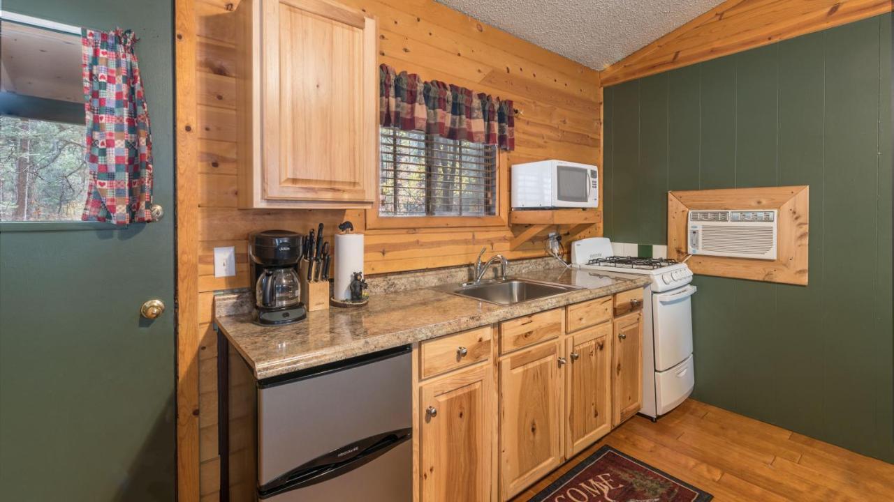 Whispering Pine Cabins รุยโดโซ ภายนอก รูปภาพ