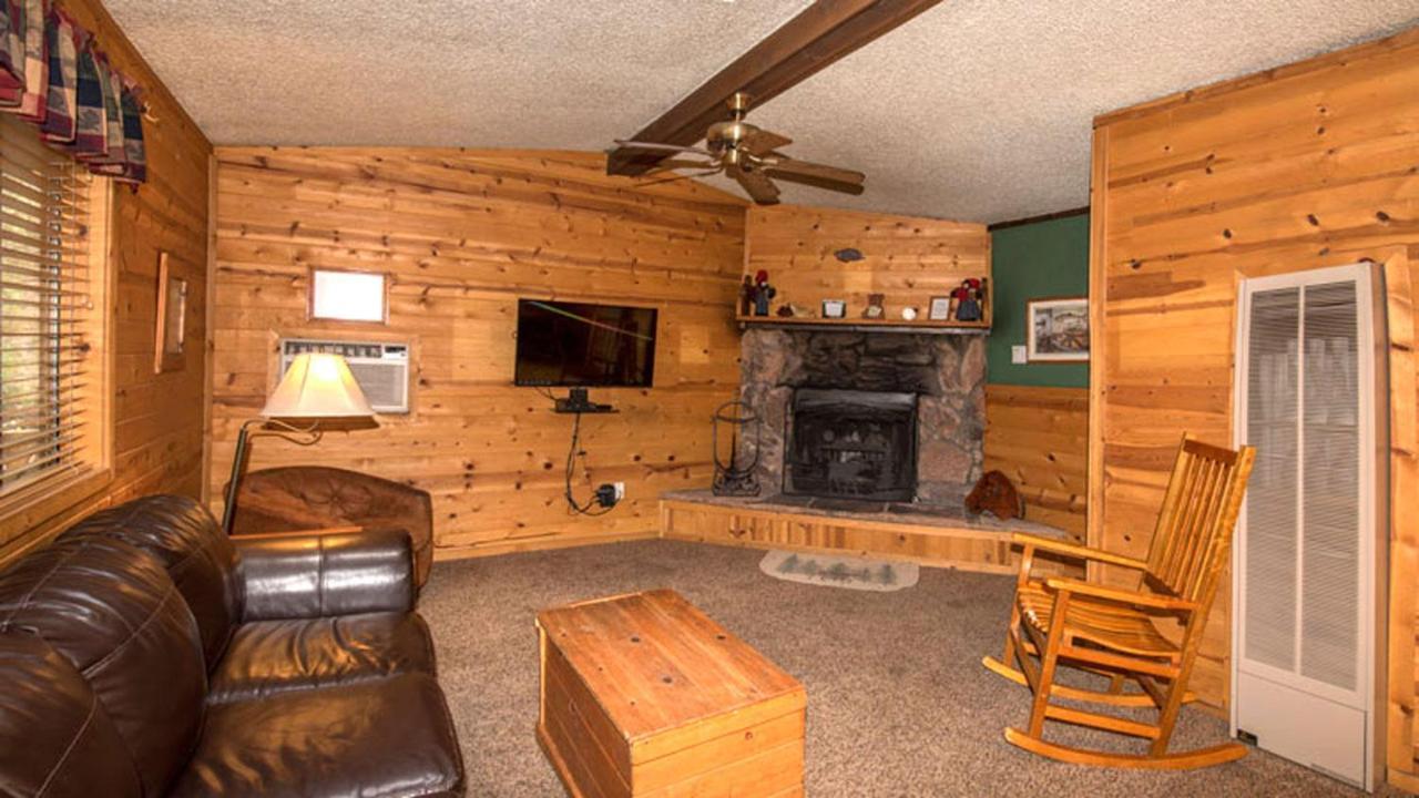 Whispering Pine Cabins รุยโดโซ ภายนอก รูปภาพ